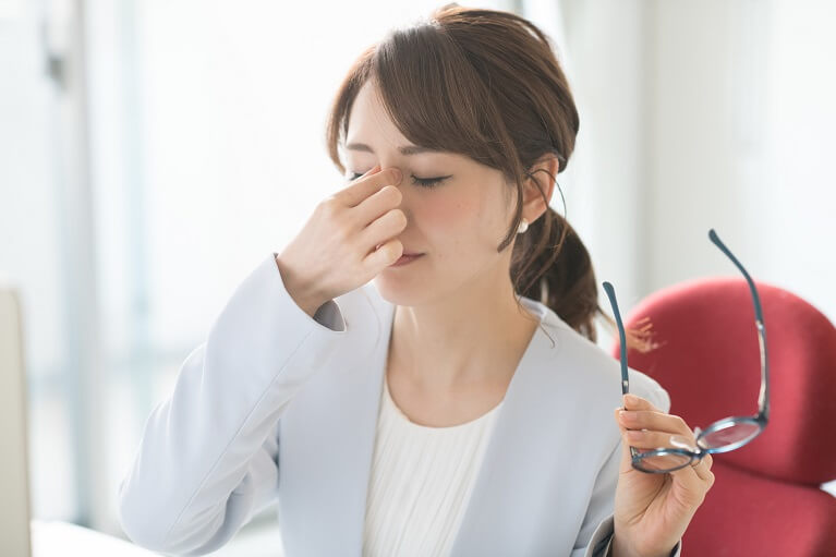 目がしょぼしょぼして疲れる・開けられない